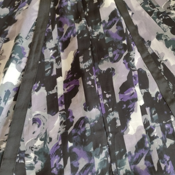 Formal Dress - Picture 2 of 6